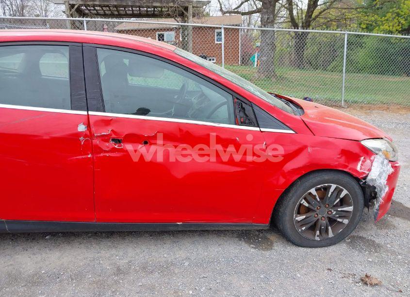 Photo 13 of 2012 Ford Focus SEL (VIN 1FAHP3M22CL307464)