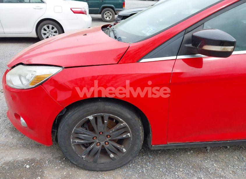 Photo 16 of 2012 Ford Focus SEL (VIN 1FAHP3M22CL307464)