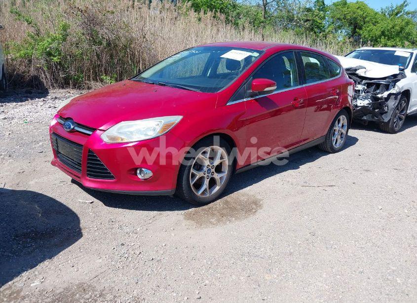 Photo 2 of 2012 Ford Focus SEL (VIN 1FAHP3M22CL335913)