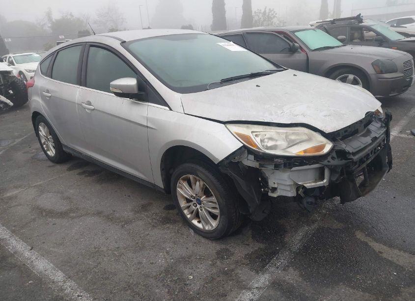 2012 Ford Focus SEL (VIN 1FAHP3M22CL393777) main photo