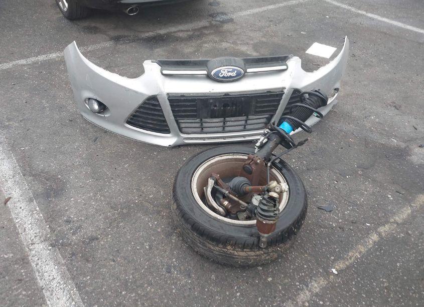 Photo 12 of 2012 Ford Focus SEL (VIN 1FAHP3M22CL393777)