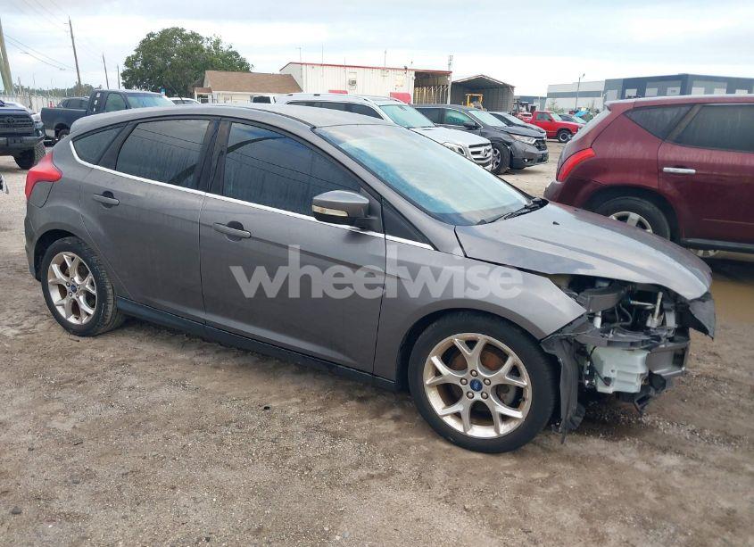 2012 Ford Focus SEL (VIN 1FAHP3M22CL413574) main photo