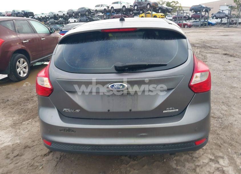 Photo 17 of 2012 Ford Focus SEL (VIN 1FAHP3M22CL413574)