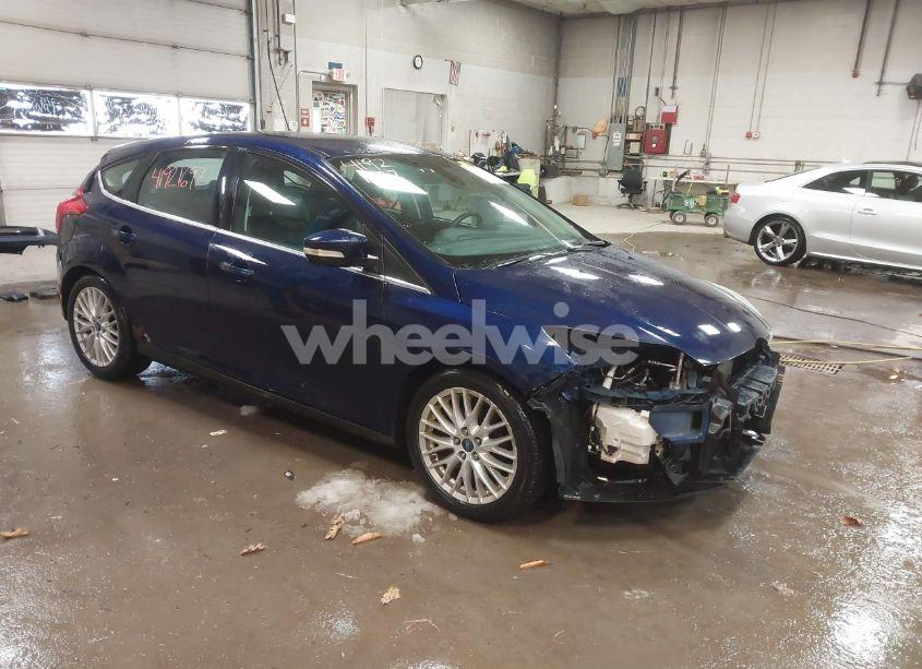 2012 Ford Focus SEL (VIN 1FAHP3M23CL137776) main photo