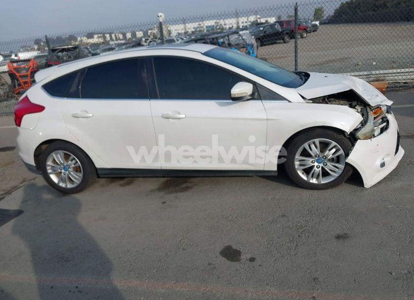 Photo 13 of 2012 Ford Focus SEL (VIN 1FAHP3M23CL245413)