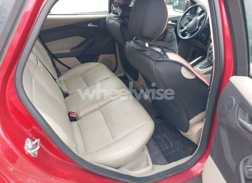 Photo 8 of 2012 Ford Focus SEL (VIN 1FAHP3M24CL242536)