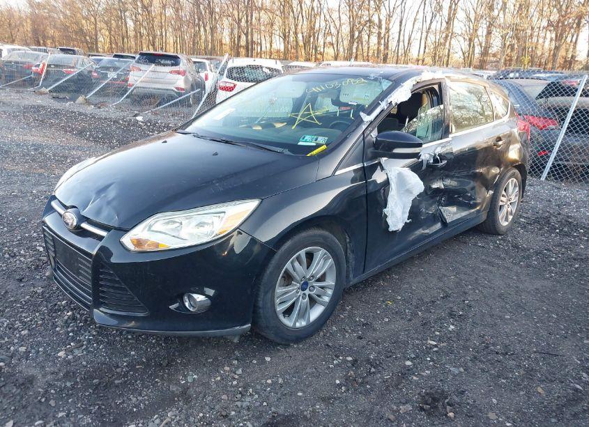 Photo 2 of 2012 Ford Focus SEL (VIN 1FAHP3M24CL307630)