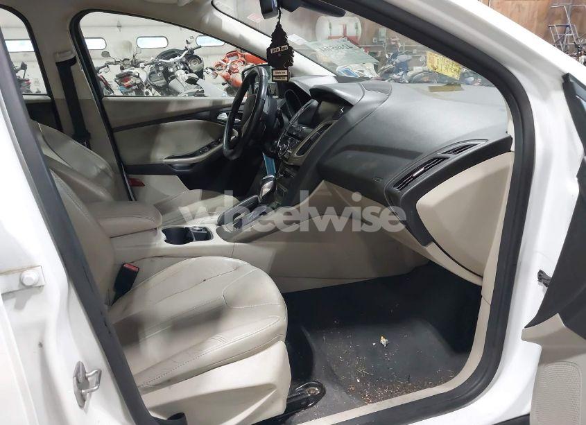 Photo 5 of 2012 Ford Focus SEL (VIN 1FAHP3M24CL351739)