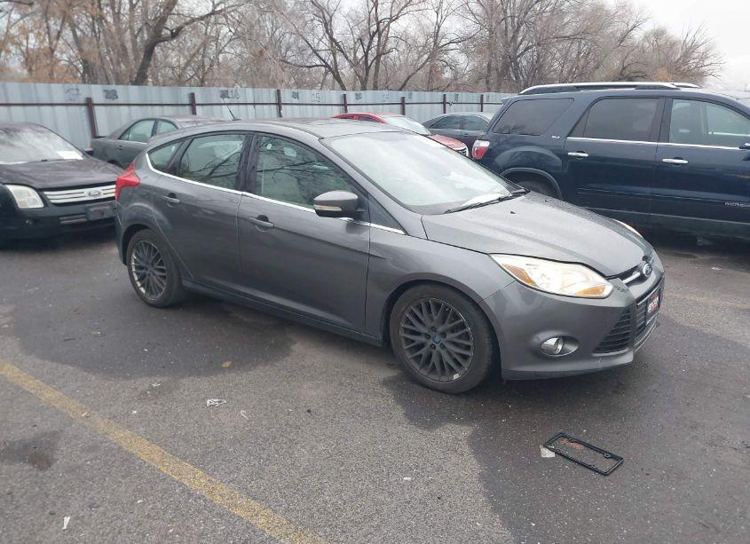 2012 Ford Focus SEL (VIN 1FAHP3M24CL373126) main photo