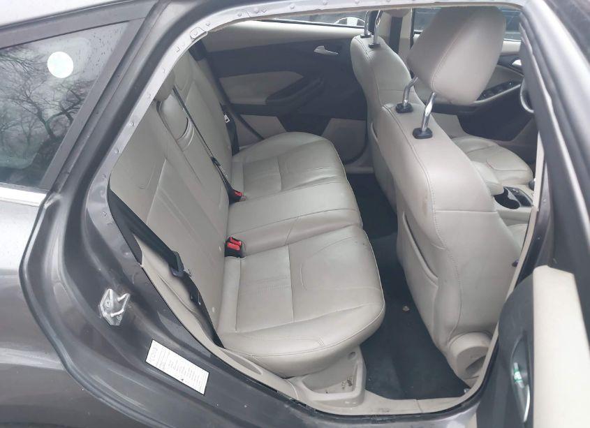 Photo 8 of 2012 Ford Focus SEL (VIN 1FAHP3M24CL373126)