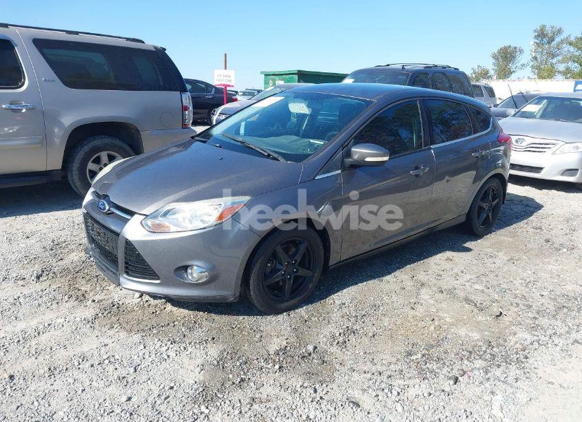 Photo 2 of 2012 Ford Focus SEL (VIN 1FAHP3M24CL374423)