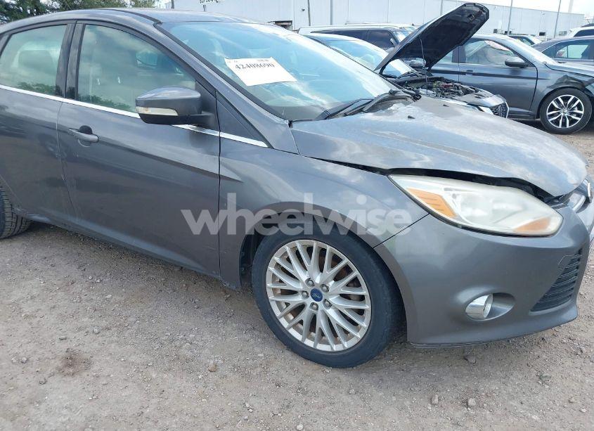 2012 Ford Focus SEL (VIN 1FAHP3M24CL454188) main photo