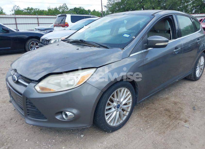 Photo 2 of 2012 Ford Focus SEL (VIN 1FAHP3M24CL454188)