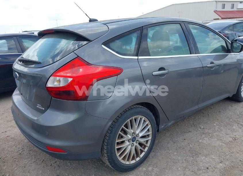 Photo 4 of 2012 Ford Focus SEL (VIN 1FAHP3M24CL454188)