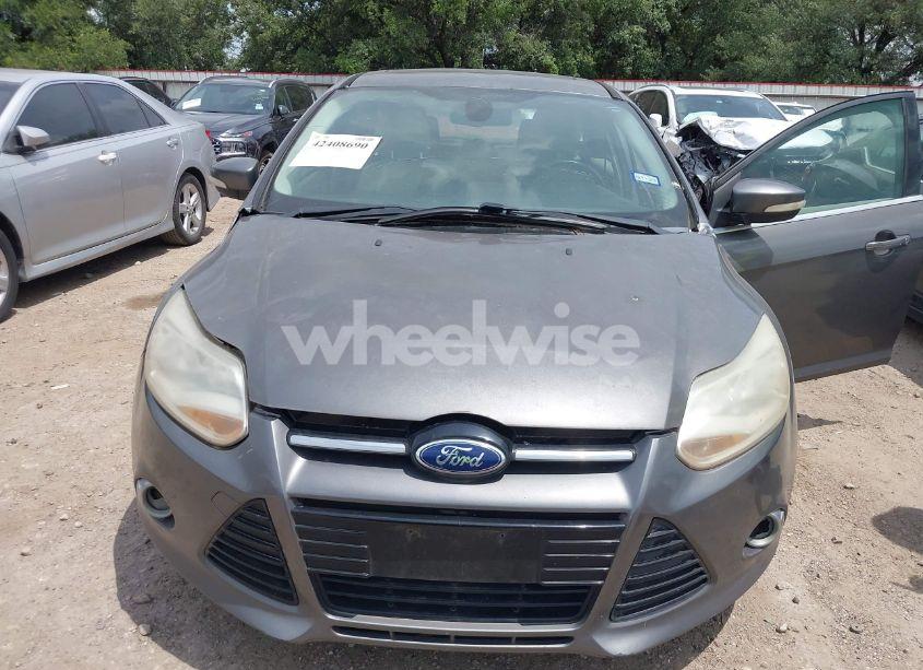 Photo 6 of 2012 Ford Focus SEL (VIN 1FAHP3M24CL454188)