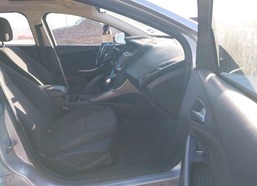 Photo 5 of 2012 Ford Focus SEL (VIN 1FAHP3M25CL131719)