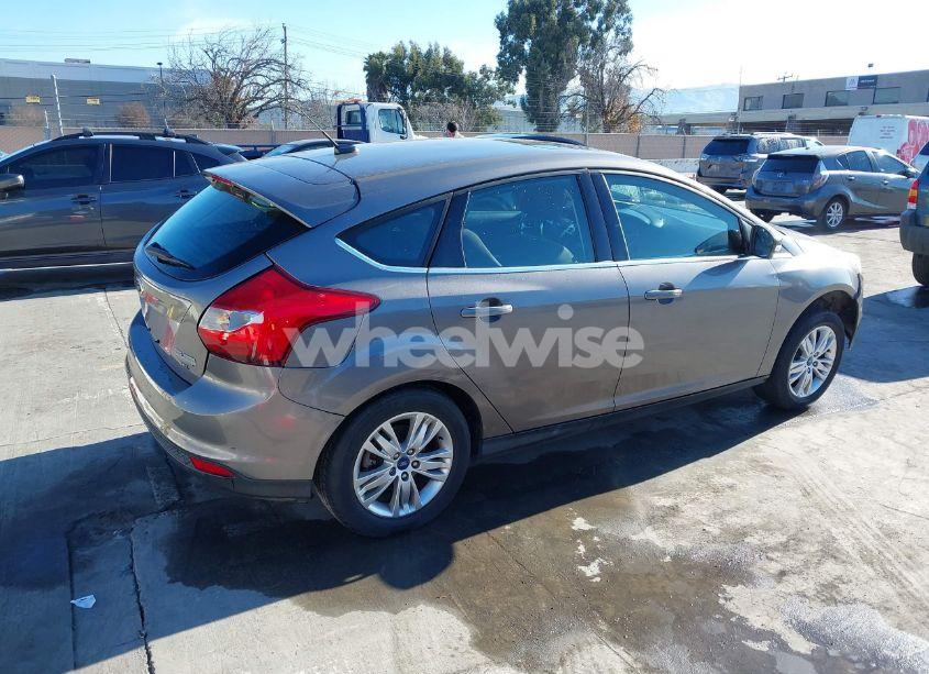 Photo 4 of 2012 Ford Focus SEL (VIN 1FAHP3M25CL180094)