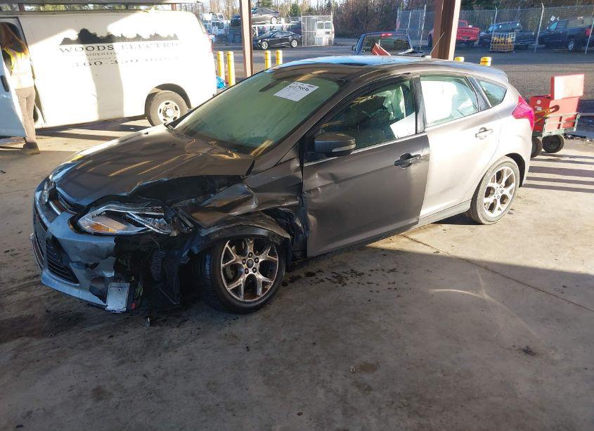 Photo 2 of 2012 Ford Focus SEL (VIN 1FAHP3M25CL222831)
