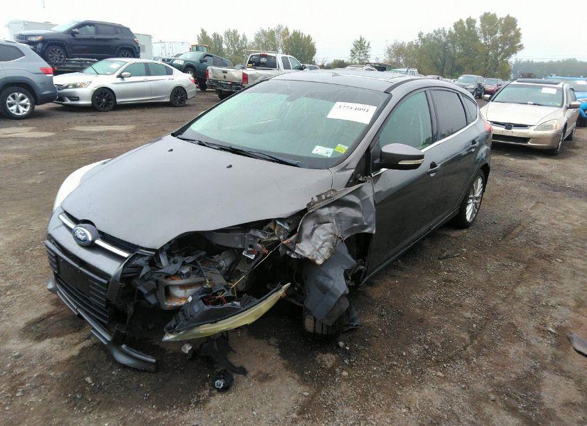 Photo 2 of 2012 Ford Focus SEL (VIN 1FAHP3M25CL224207)