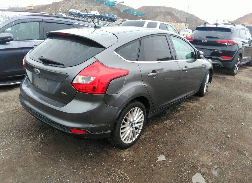 Photo 4 of 2012 Ford Focus SEL (VIN 1FAHP3M25CL224207)