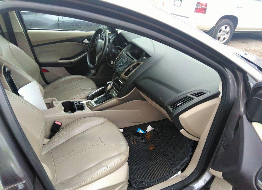 Photo 5 of 2012 Ford Focus SEL (VIN 1FAHP3M25CL224207)