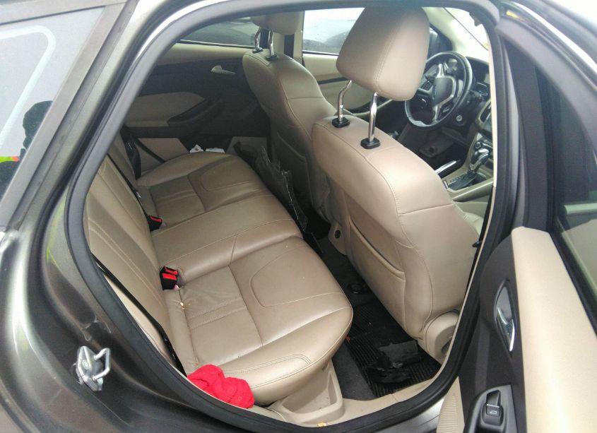 Photo 8 of 2012 Ford Focus SEL (VIN 1FAHP3M25CL224207)