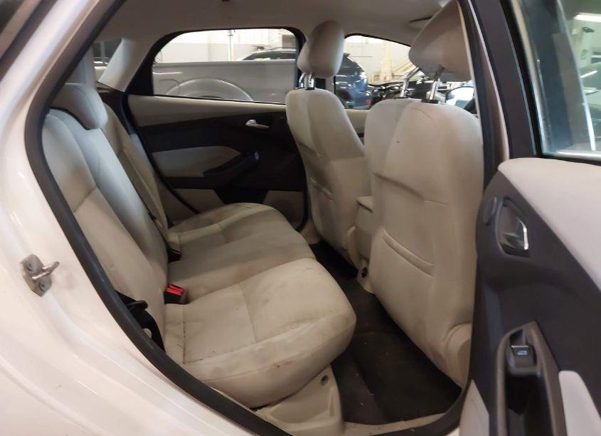 Photo 8 of 2012 Ford Focus SEL (VIN 1FAHP3M25CL237703)