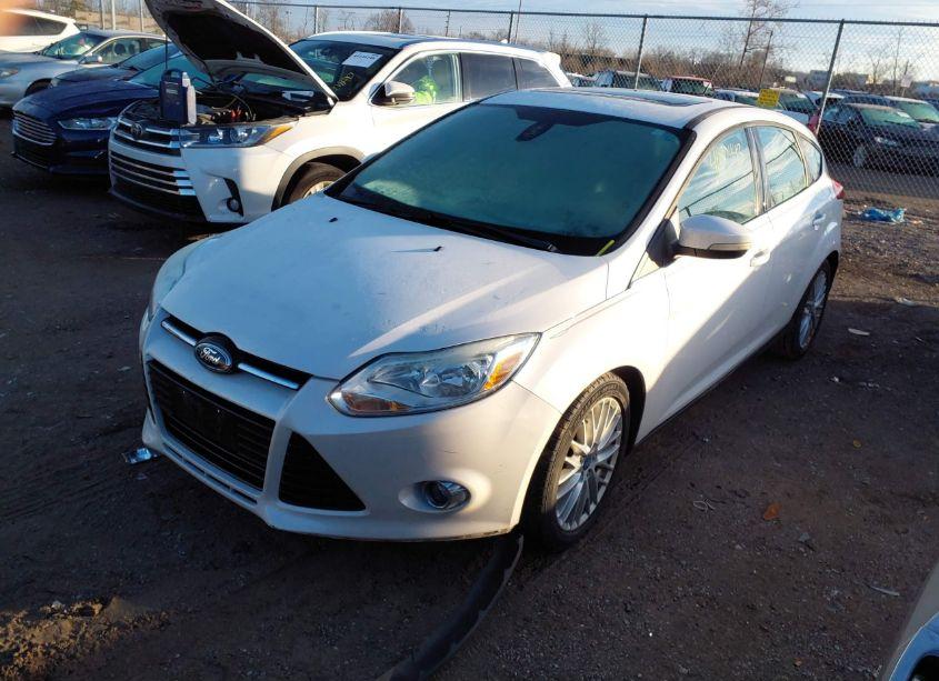 Photo 2 of 2012 Ford Focus SEL (VIN 1FAHP3M25CL303375)