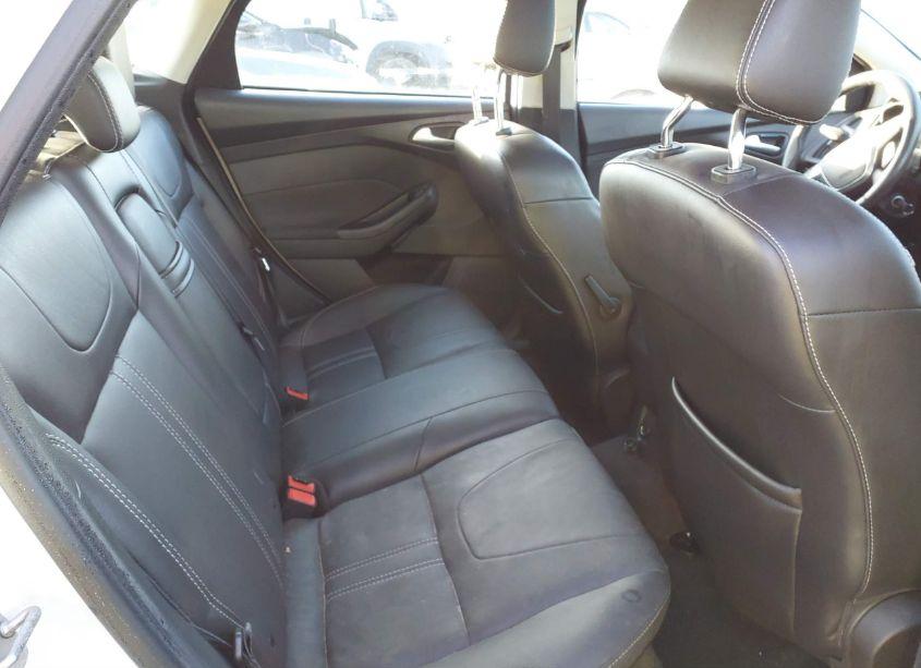 Photo 8 of 2012 Ford Focus SEL (VIN 1FAHP3M25CL303375)