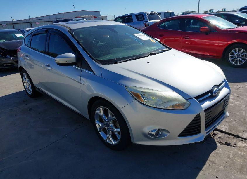 2012 Ford Focus SEL (VIN 1FAHP3M26CL215225) main photo