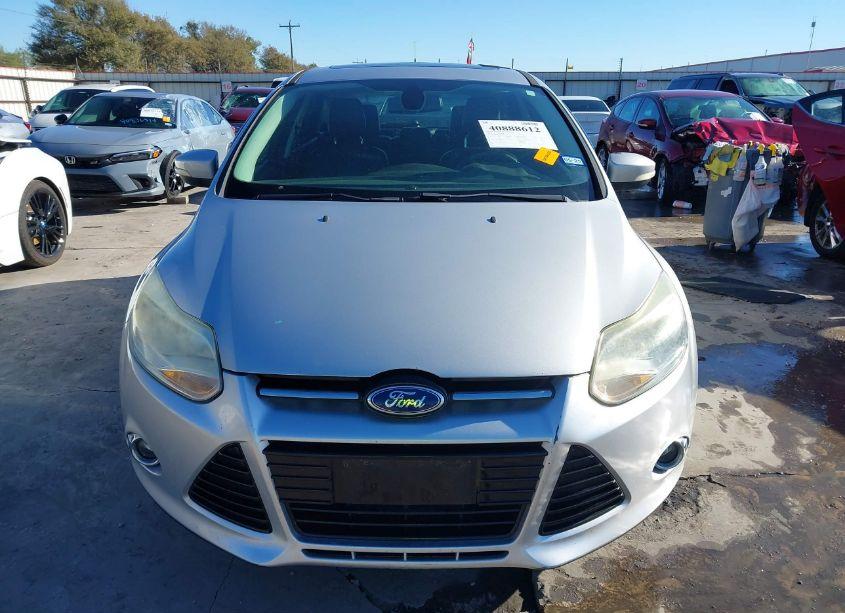 Photo 12 of 2012 Ford Focus SEL (VIN 1FAHP3M26CL215225)