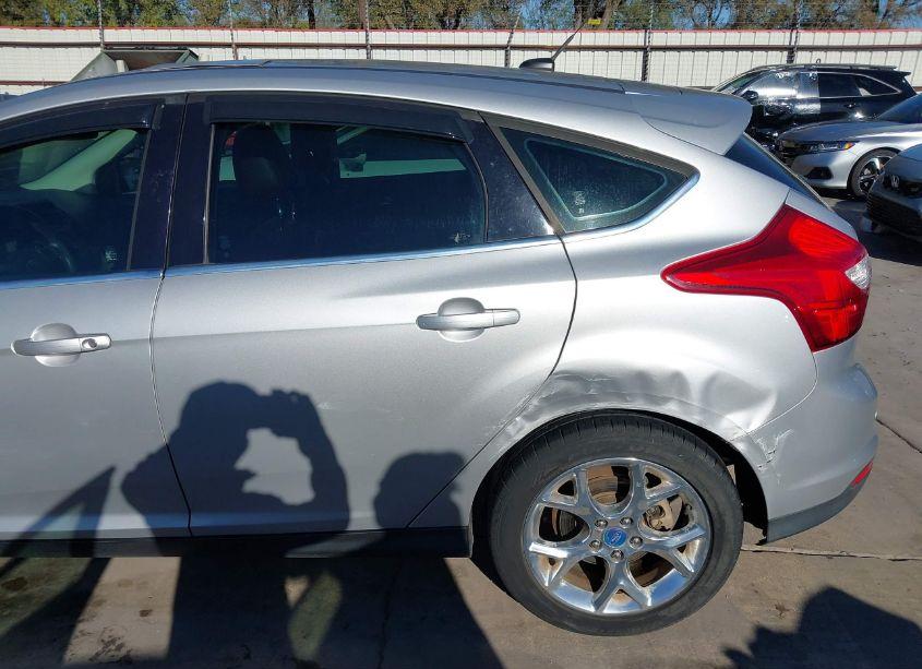 Photo 6 of 2012 Ford Focus SEL (VIN 1FAHP3M26CL215225)
