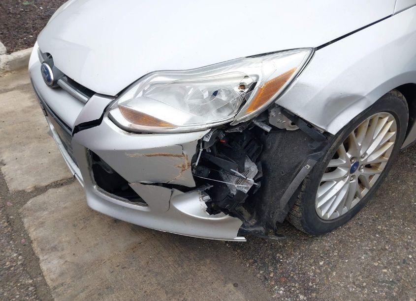 Photo 6 of 2012 Ford Focus SEL (VIN 1FAHP3M26CL282990)