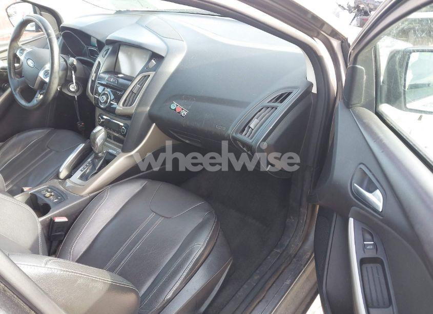 Photo 5 of 2012 Ford Focus SEL (VIN 1FAHP3M26CL283458)