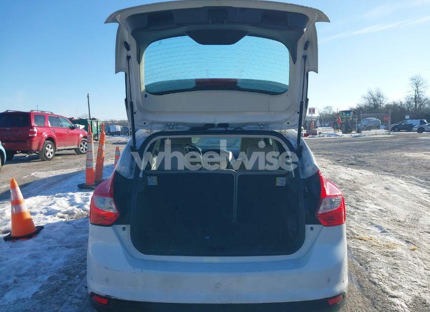 Photo 16 of 2012 Ford Focus SEL (VIN 1FAHP3M26CL462907)