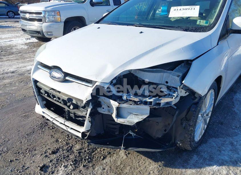 Photo 6 of 2012 Ford Focus SEL (VIN 1FAHP3M26CL462907)