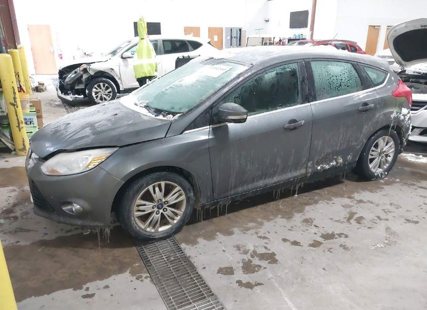 Photo 2 of 2012 Ford Focus SEL (VIN 1FAHP3M27CL196426)