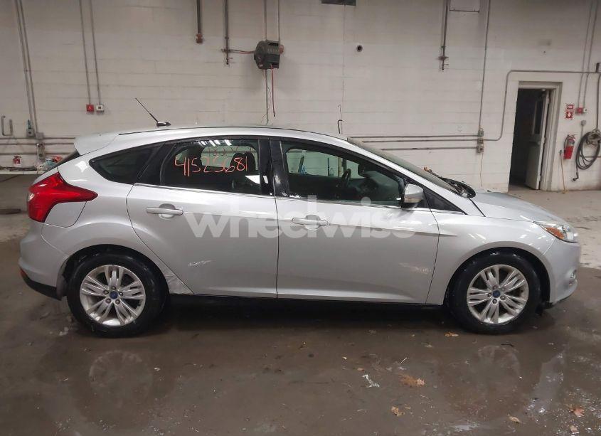 Photo 13 of 2012 Ford Focus SEL (VIN 1FAHP3M27CL200734)