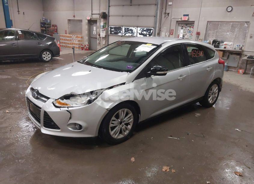 Photo 2 of 2012 Ford Focus SEL (VIN 1FAHP3M27CL200734)