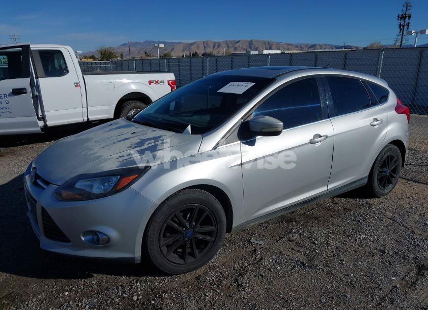 Photo 2 of 2012 Ford Focus SEL (VIN 1FAHP3M27CL211068)
