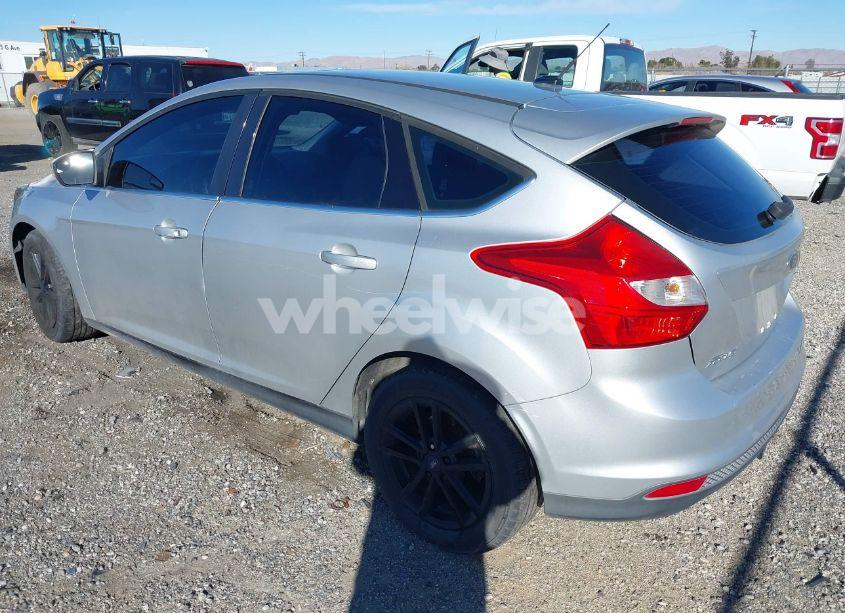Photo 3 of 2012 Ford Focus SEL (VIN 1FAHP3M27CL211068)