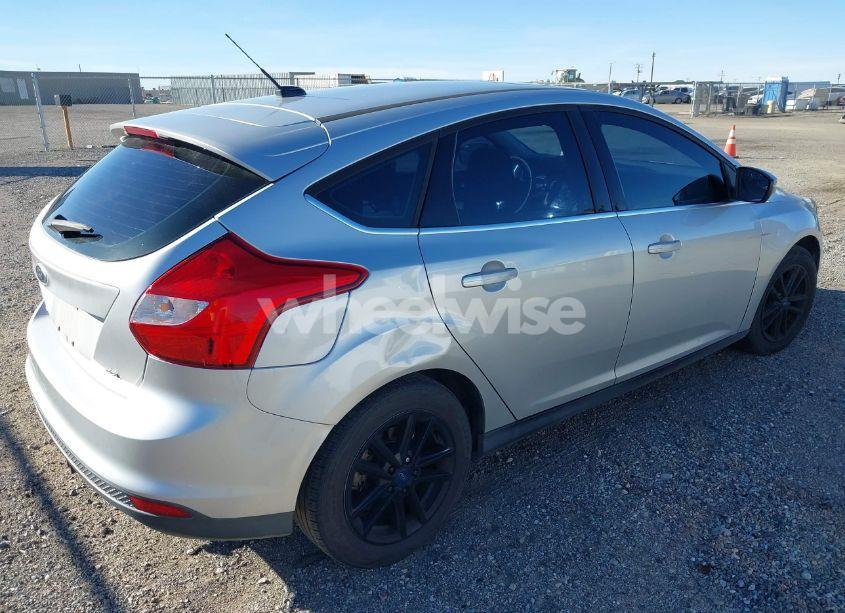 Photo 4 of 2012 Ford Focus SEL (VIN 1FAHP3M27CL211068)