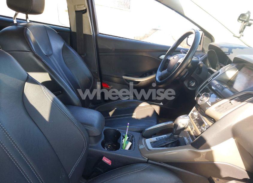 Photo 5 of 2012 Ford Focus SEL (VIN 1FAHP3M27CL219431)