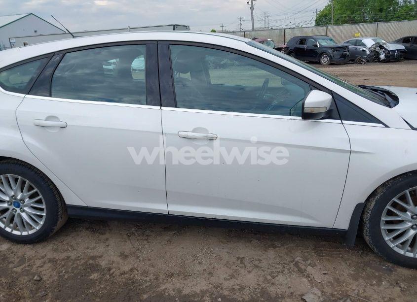 Photo 14 of 2012 Ford Focus SEL (VIN 1FAHP3M27CL255331)