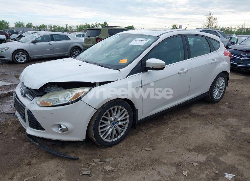 Photo 2 of 2012 Ford Focus SEL (VIN 1FAHP3M27CL255331)