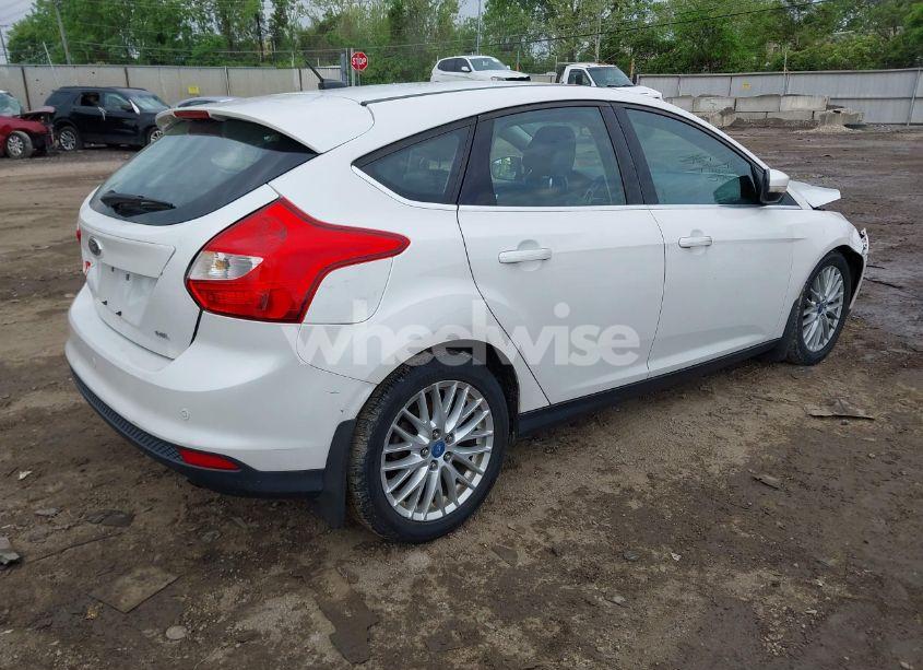 Photo 4 of 2012 Ford Focus SEL (VIN 1FAHP3M27CL255331)