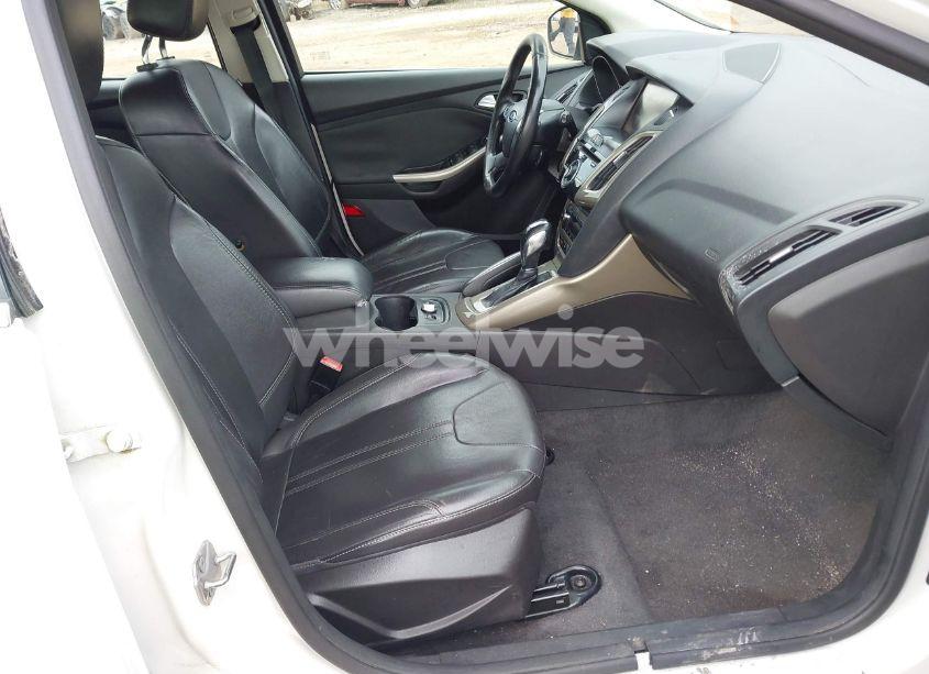 Photo 5 of 2012 Ford Focus SEL (VIN 1FAHP3M27CL255331)