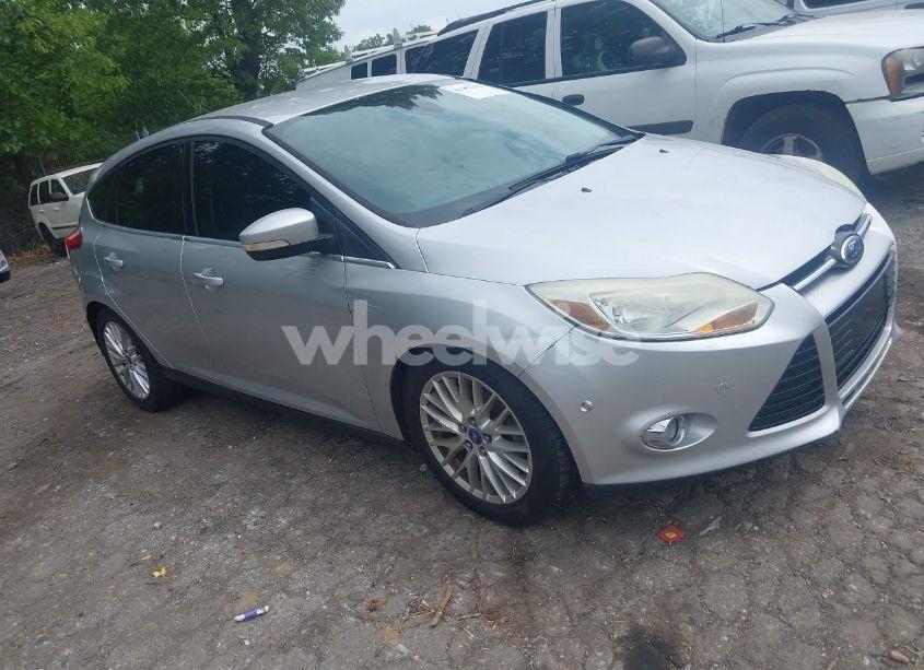 2012 Ford Focus SEL (VIN 1FAHP3M27CL282576) main photo