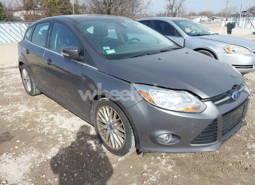 2012 Ford Focus SEL (VIN 1FAHP3M27CL310148) main photo