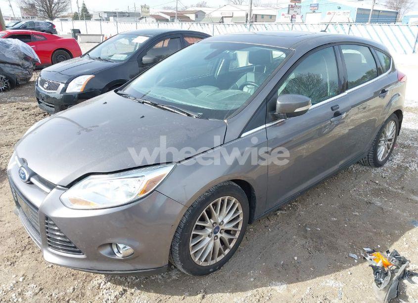 Photo 2 of 2012 Ford Focus SEL (VIN 1FAHP3M27CL310148)